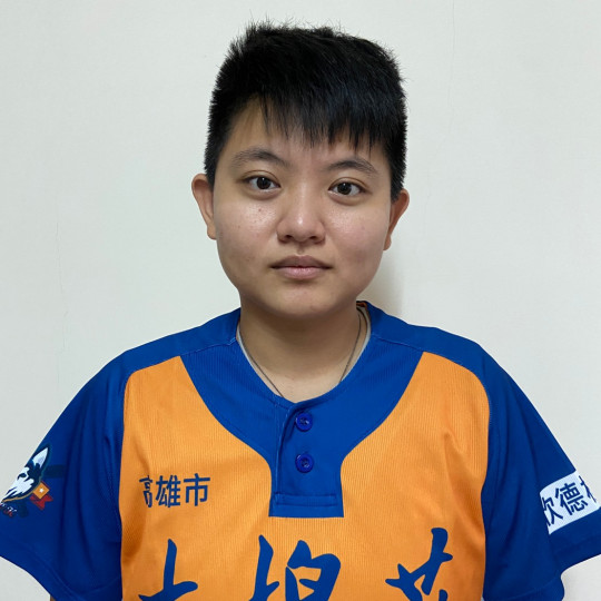 潘卉庭